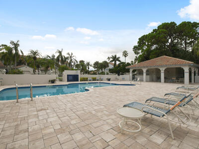 206 Ryder Cup Circle S, Palm Beach Gardens, FL 33418