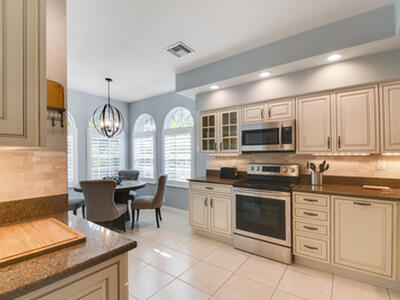 206 Ryder Cup Circle S, Palm Beach Gardens, FL 33418