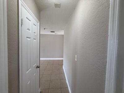 400 Metcalf Court, West Palm Beach, FL 33407