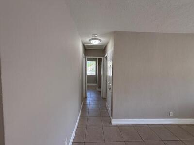 400 Metcalf Court, West Palm Beach, FL 33407
