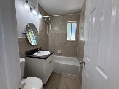 400 Metcalf Court, West Palm Beach, FL 33407