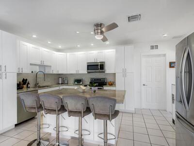 220 SE 2nd Avenue, Pompano Beach, FL 33060