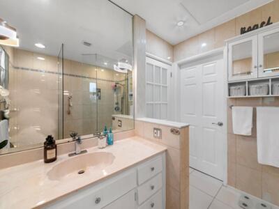 220 SE 2nd Avenue, Pompano Beach, FL 33060