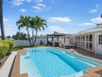 220 SE 2nd Avenue, Pompano Beach, FL 33060