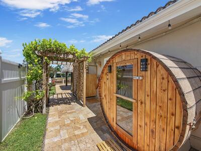 220 SE 2nd Avenue, Pompano Beach, FL 33060