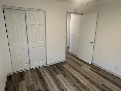 555 W 6th Street, Riviera Beach, FL 33404