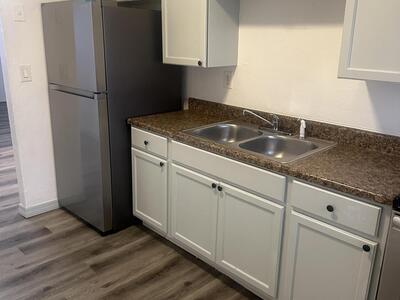 555 W 6th Street, Riviera Beach, FL 33404