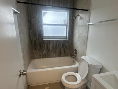 555 W 6th Street, Riviera Beach, FL 33404