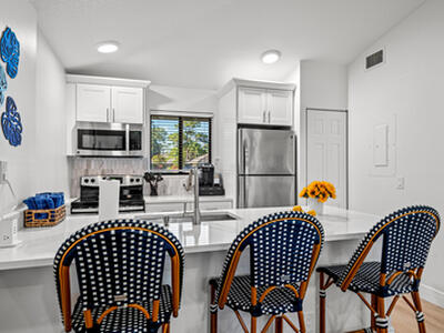 615 Club Drive, Palm Beach Gardens, FL 33418