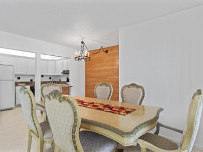 142 Lake Pine Circle, Greenacres, FL 33463