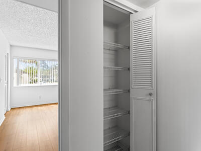 142 Lake Pine Circle, Greenacres, FL 33463