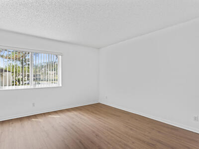 142 Lake Pine Circle, Greenacres, FL 33463