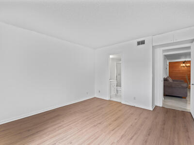 142 Lake Pine Circle, Greenacres, FL 33463