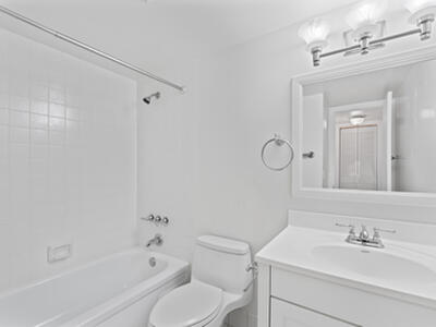 142 Lake Pine Circle, Greenacres, FL 33463