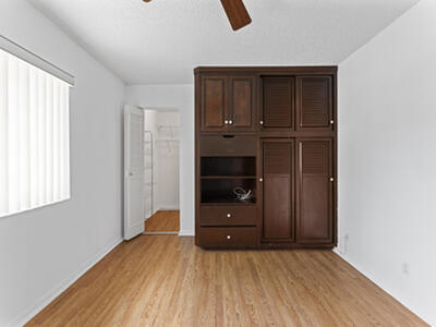 142 Lake Pine Circle, Greenacres, FL 33463