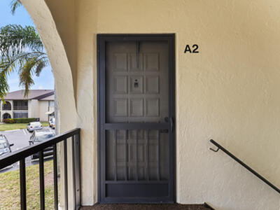 142 Lake Pine Circle, Greenacres, FL 33463