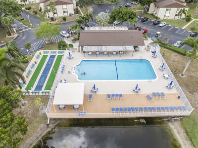 142 Lake Pine Circle, Greenacres, FL 33463