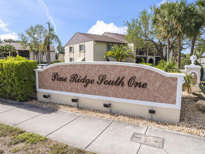 142 Lake Pine Circle, Greenacres, FL 33463