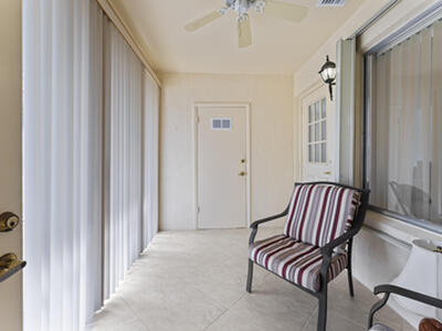 142 Lake Pine Circle, Greenacres, FL 33463