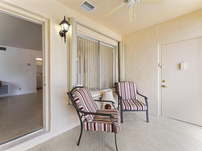 142 Lake Pine Circle, Greenacres, FL 33463