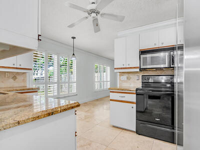 1011 W Siena Oaks Circle, Palm Beach Gardens, FL 33410