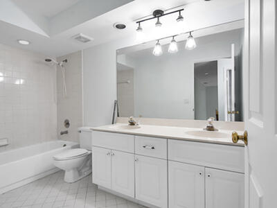 1011 W Siena Oaks Circle, Palm Beach Gardens, FL 33410