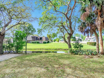 1011 W Siena Oaks Circle, Palm Beach Gardens, FL 33410