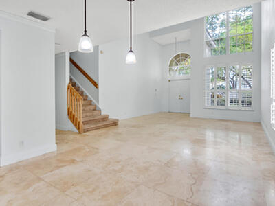 1011 W Siena Oaks Circle, Palm Beach Gardens, FL 33410