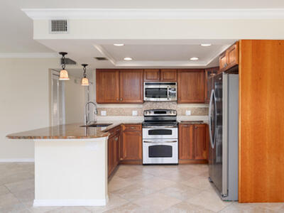 950 S Kanner Highway, Stuart, FL 34994