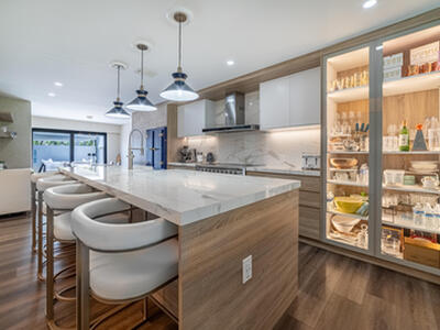 2451 Presidential Way, West Palm Beach, FL 33401