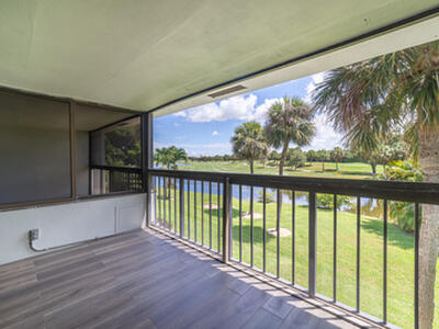 2451 Presidential Way, West Palm Beach, FL 33401