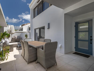 2451 Presidential Way, West Palm Beach, FL 33401