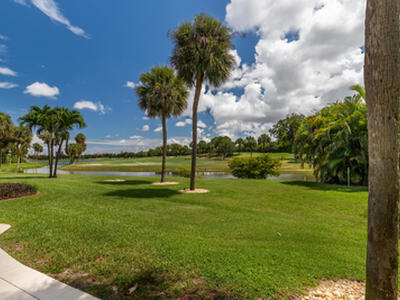 2451 Presidential Way, West Palm Beach, FL 33401