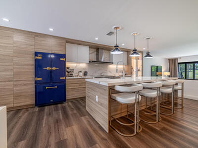 2451 Presidential Way, West Palm Beach, FL 33401