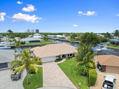 130 Queen Catherina Court, Fort Pierce, FL 34949