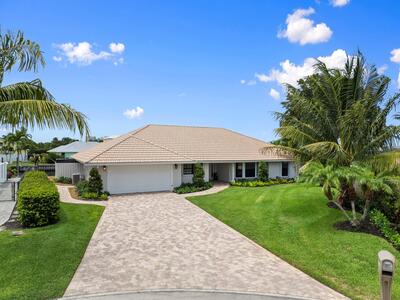 130 Queen Catherina Court, Fort Pierce, FL 34949
