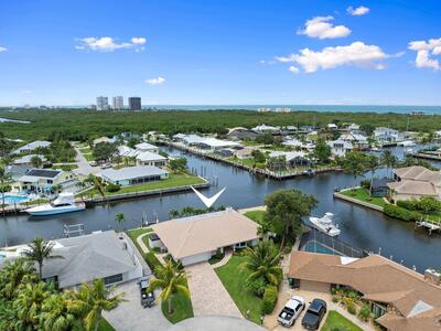 130 Queen Catherina Court, Fort Pierce, FL 34949