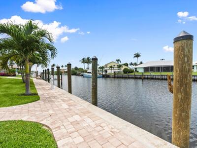 130 Queen Catherina Court, Fort Pierce, FL 34949