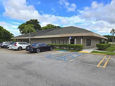 5317 W Atlantic Avenue, Delray Beach, FL 33484