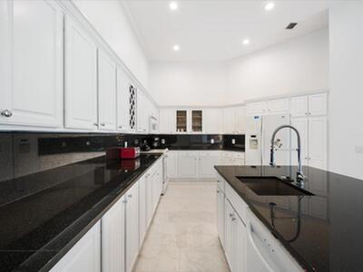 2514 Players Court, Wellington, FL 33414