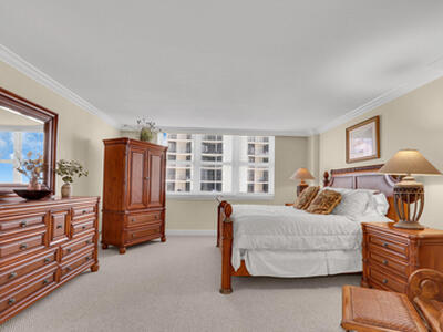 5440 N Ocean Drive, Singer Island, FL 33404