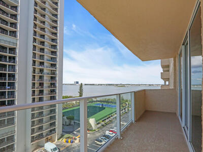 5440 N Ocean Drive, Singer Island, FL 33404