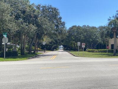 800 Coquina Lane, Vero Beach, FL 32963