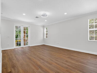 2502 N Dixie Highway, Lake Worth Beach, FL 33460