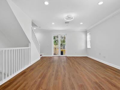 2502 N Dixie Highway, Lake Worth Beach, FL 33460