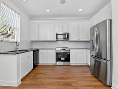 2502 N Dixie Highway, Lake Worth Beach, FL 33460