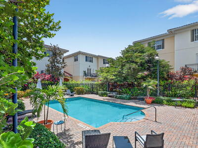 2502 N Dixie Highway, Lake Worth Beach, FL 33460