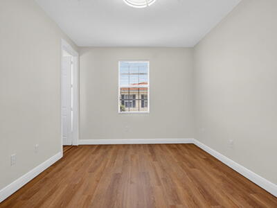 2502 N Dixie Highway, Lake Worth Beach, FL 33460