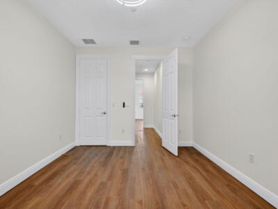 2502 N Dixie Highway, Lake Worth Beach, FL 33460