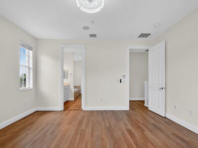 2502 N Dixie Highway, Lake Worth Beach, FL 33460